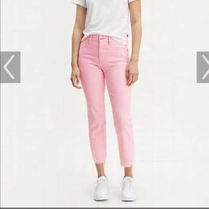 Pink Levi’s 724 high rise straight 31